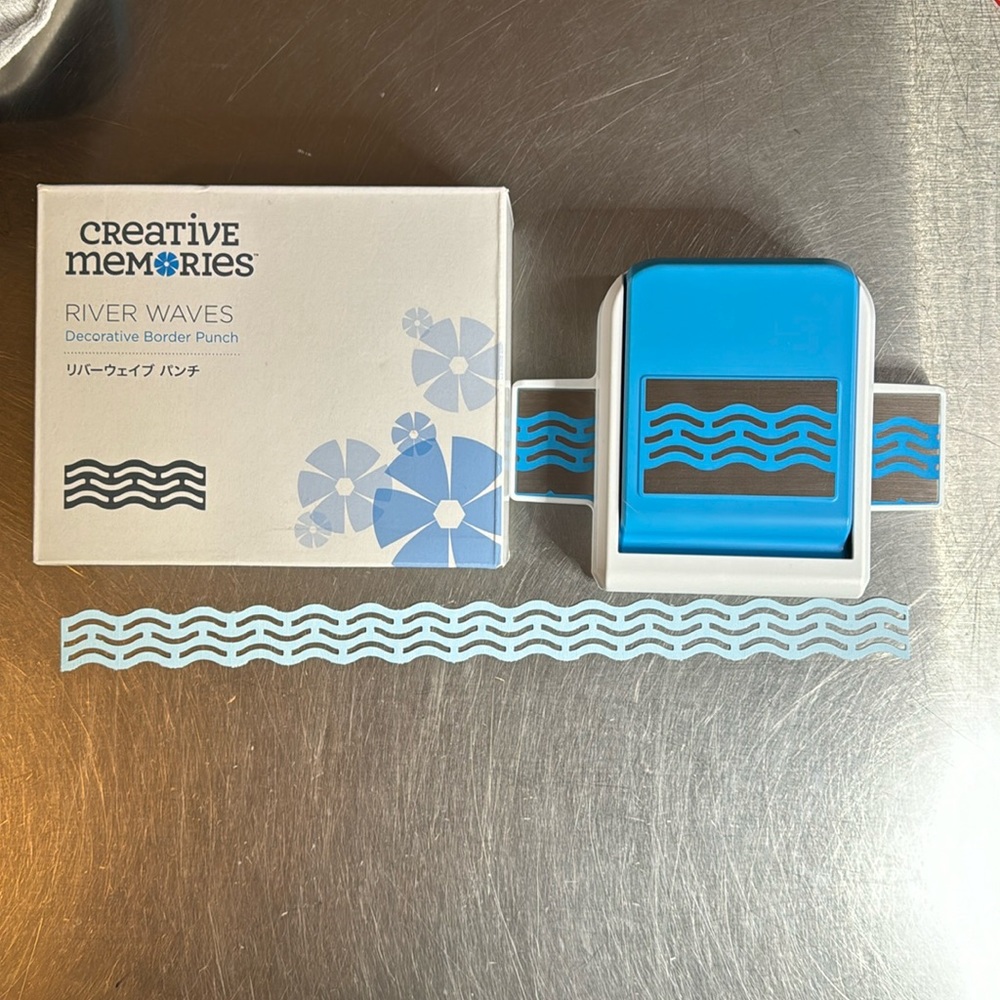 Creative Memories River Waves Decorative Border Punch